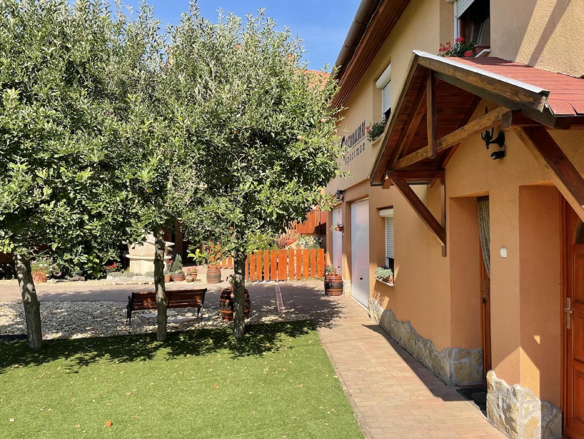Rozmann Family Panzio & Apartmanhaz Sárvár Extérieur photo