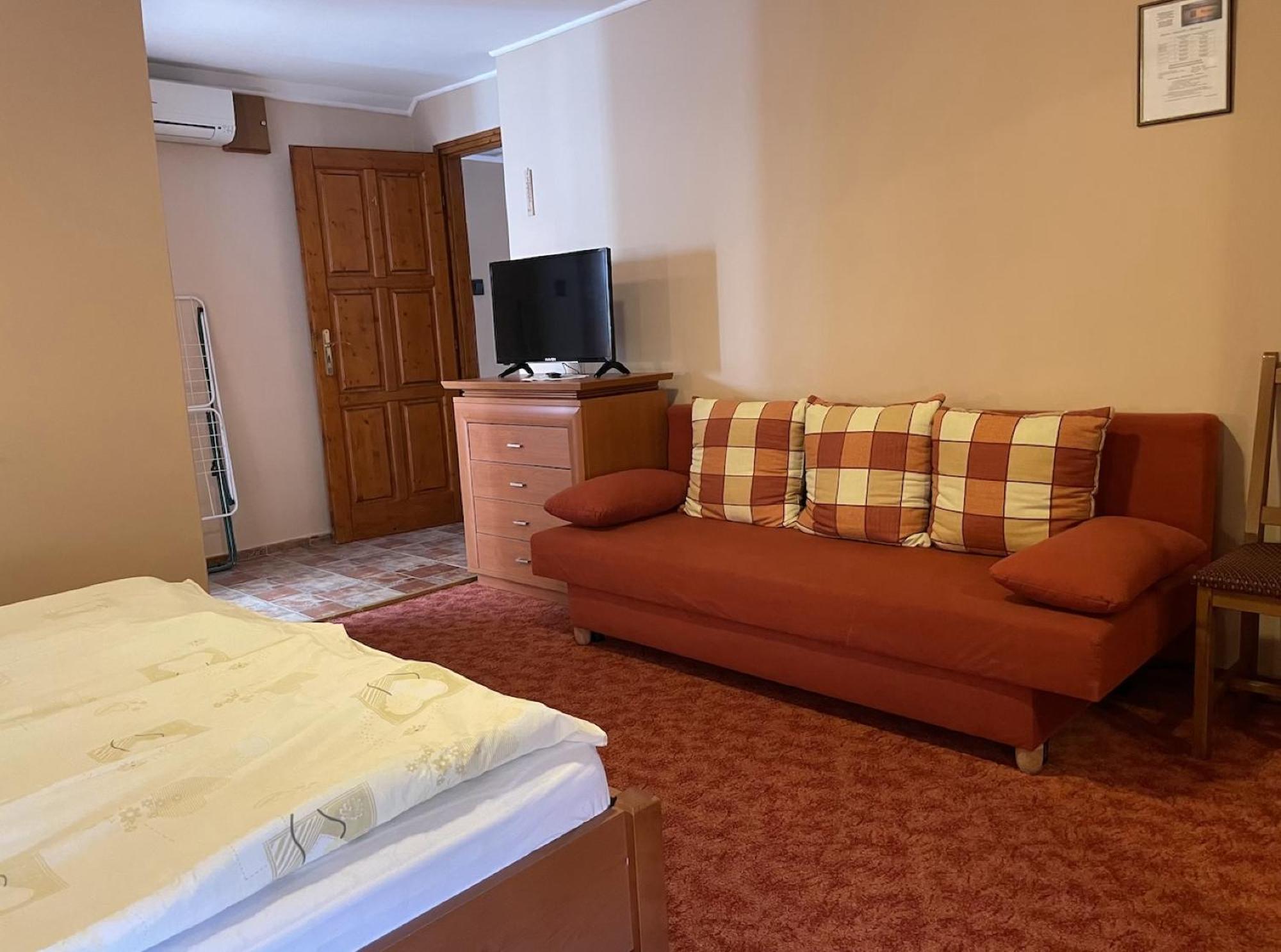 Rozmann Family Panzio & Apartmanhaz Sárvár Extérieur photo