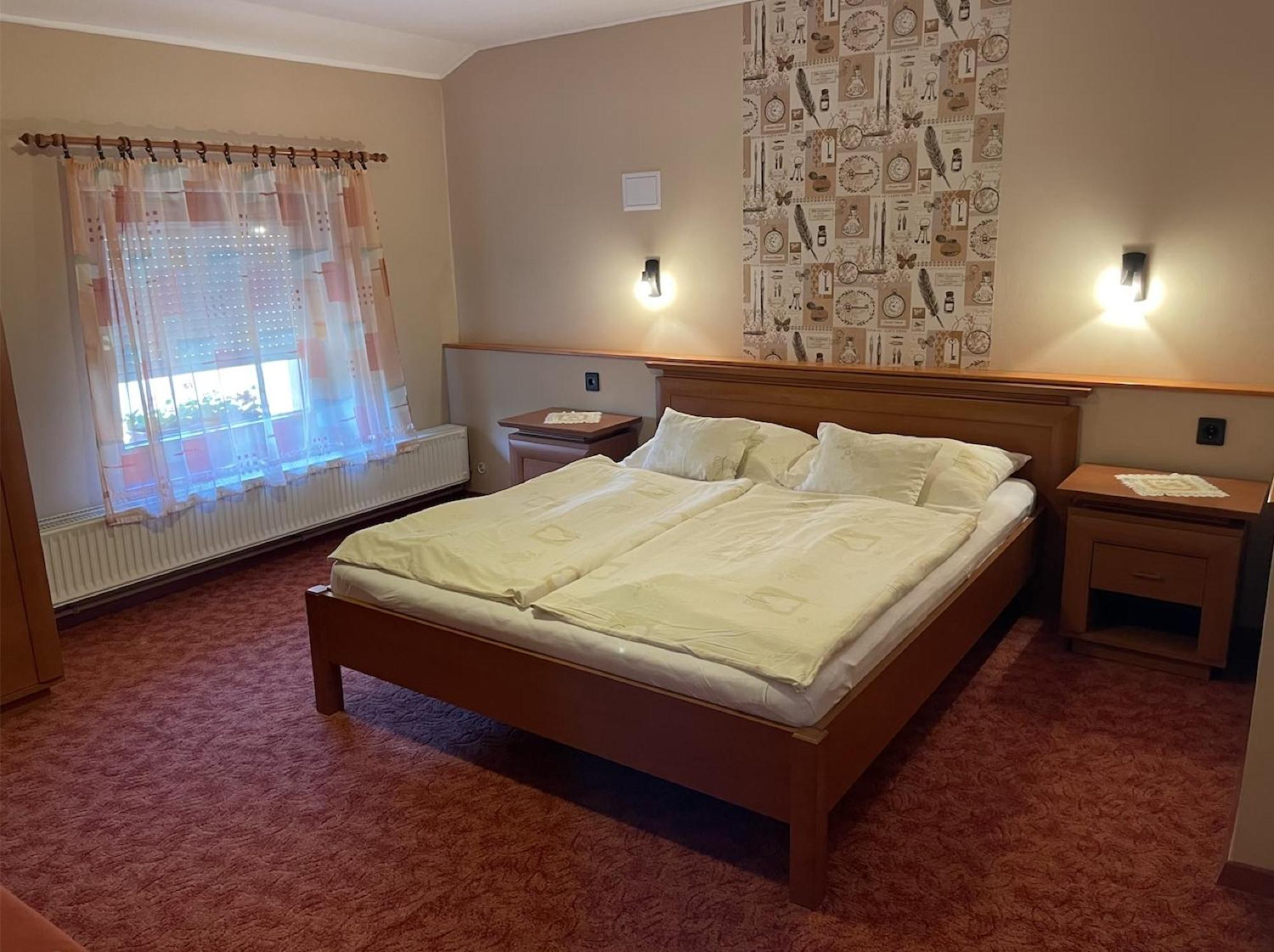 Rozmann Family Panzio & Apartmanhaz Sárvár Extérieur photo