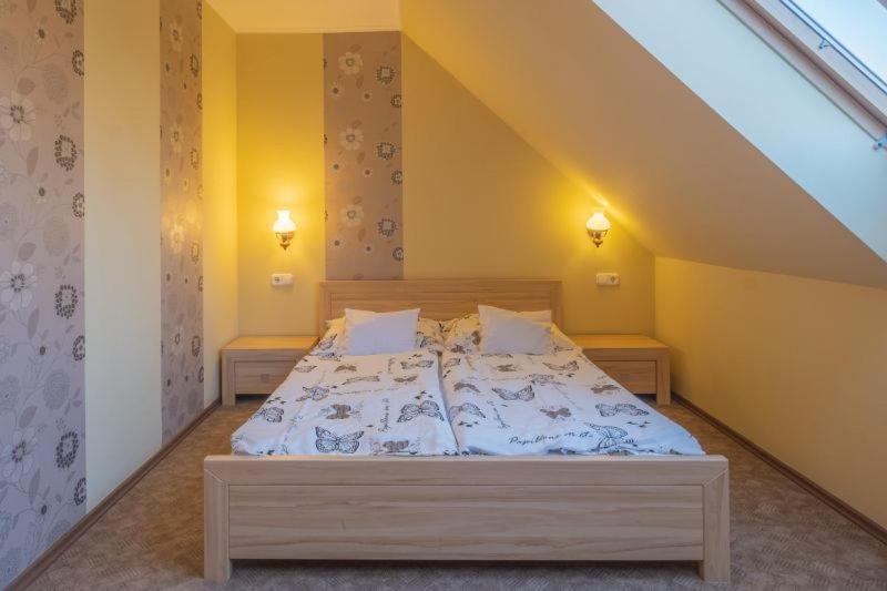 Rozmann Family Panzio & Apartmanhaz Sárvár Extérieur photo